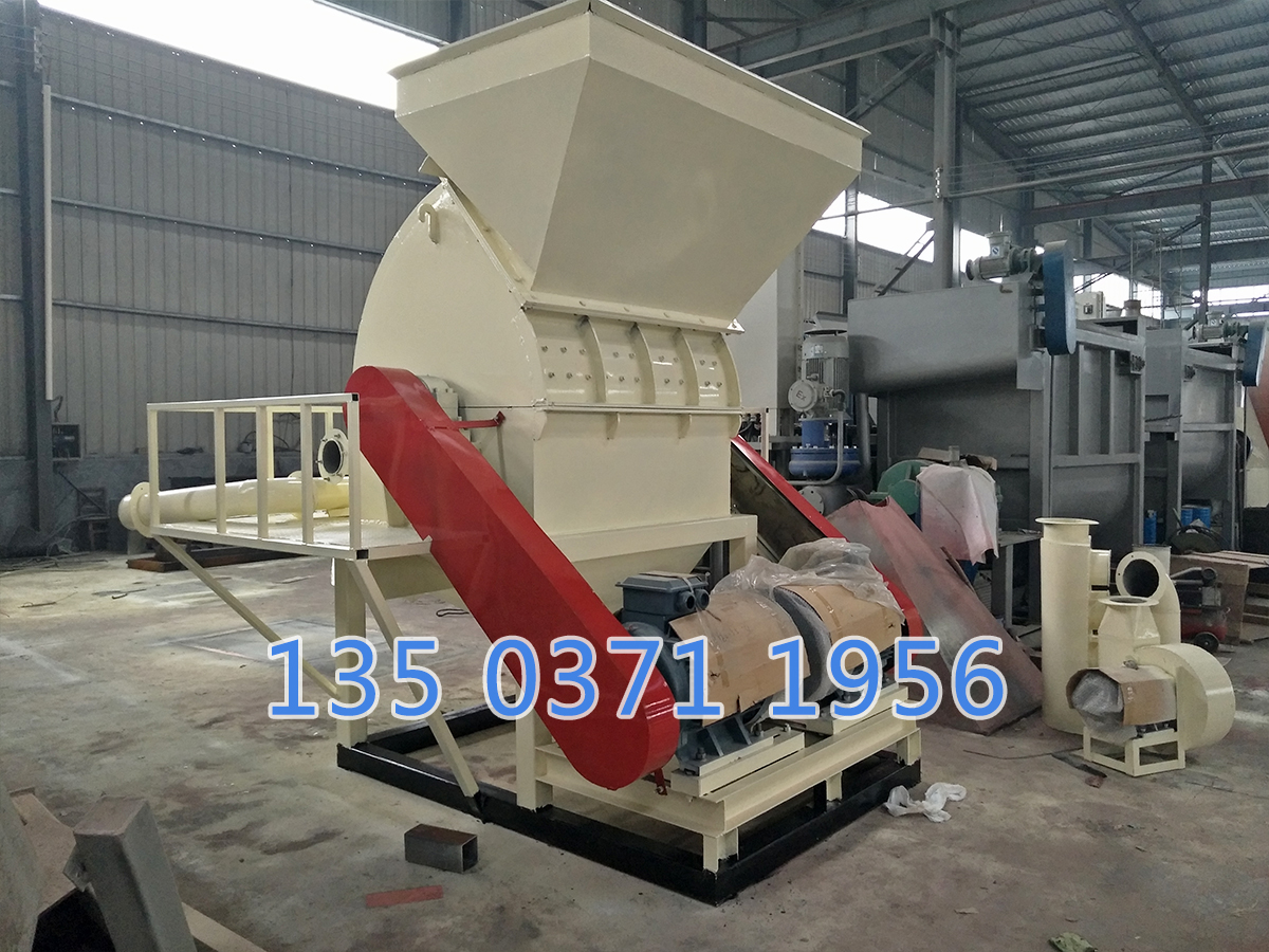 木頭粉碎機機械設備視頻