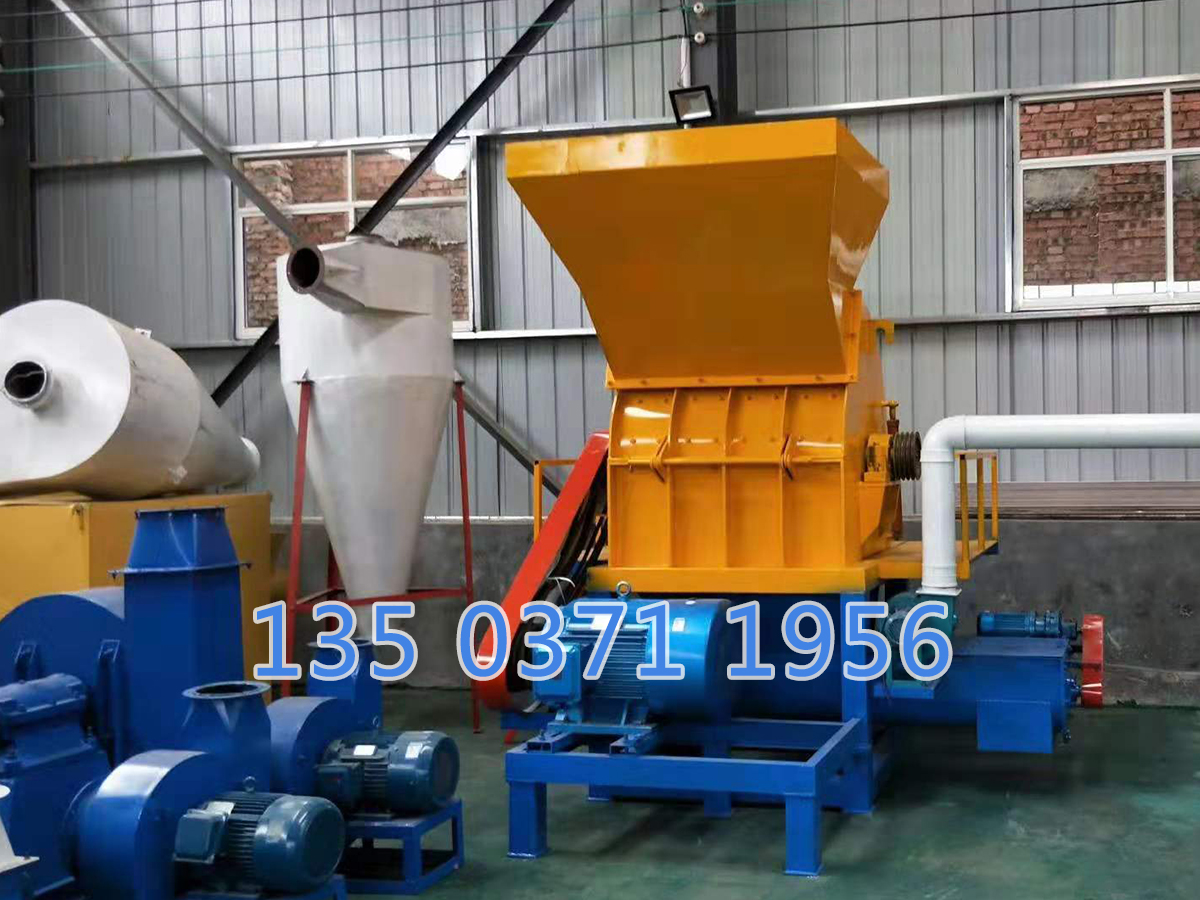 小型樹木破碎機(jī)