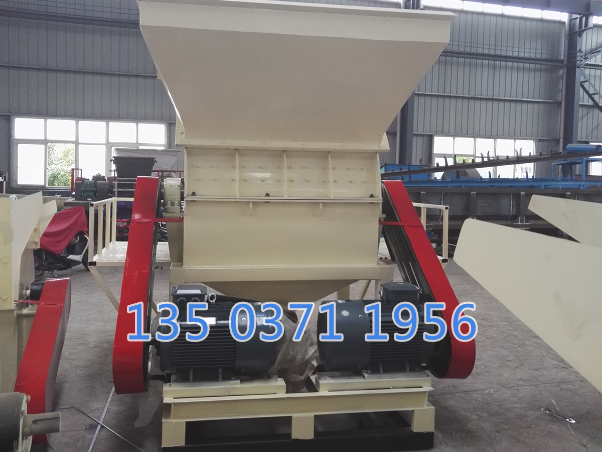 木材粉碎機(jī)錢錢一臺(tái)