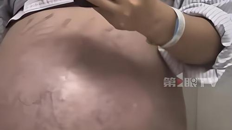 代孕风波离奇大拐弯？私密细节全被抹，大咖摇身变身科研狂人！